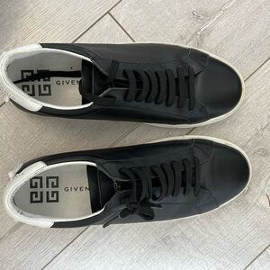 GIVENCHY SNEAKERS size 43 men’s